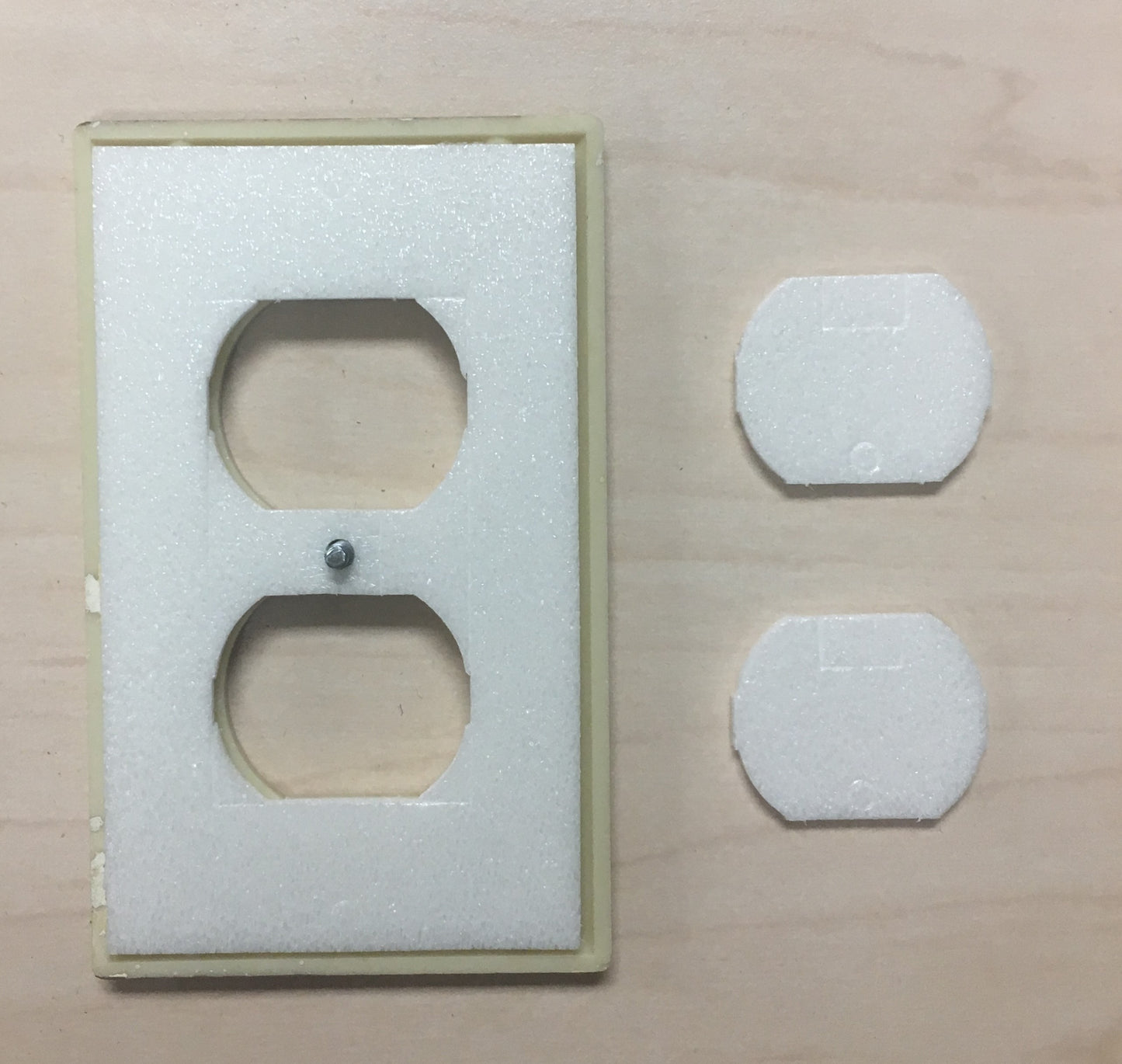 TradeGear Wall Plate Insulation Gasket 26Pk – Gasket Replacement Made w/ Weatherproof, Polyethylene Insulating Foam, Energy Saving, One Size Fits All - TradeGear